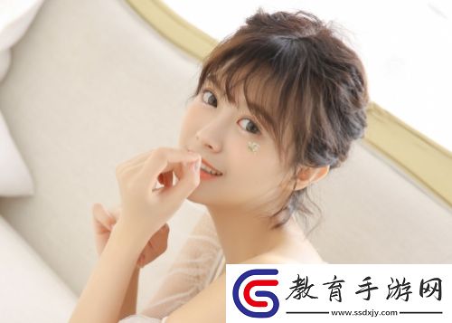 一處桃源千人品兩片紅唇萬(wàn)客來(lái)
