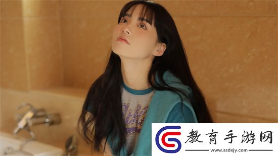 他看向他們的結合處